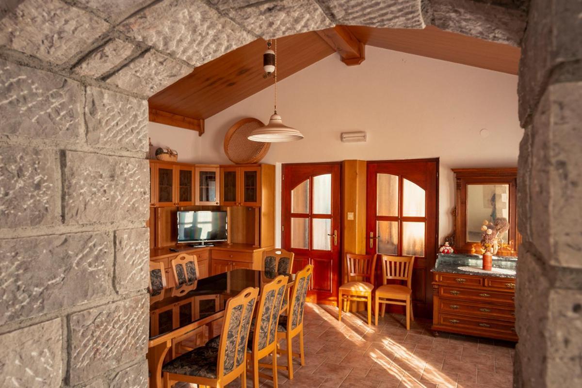 Villa Tourist Farm Skerlj Dutovlje Exterior foto